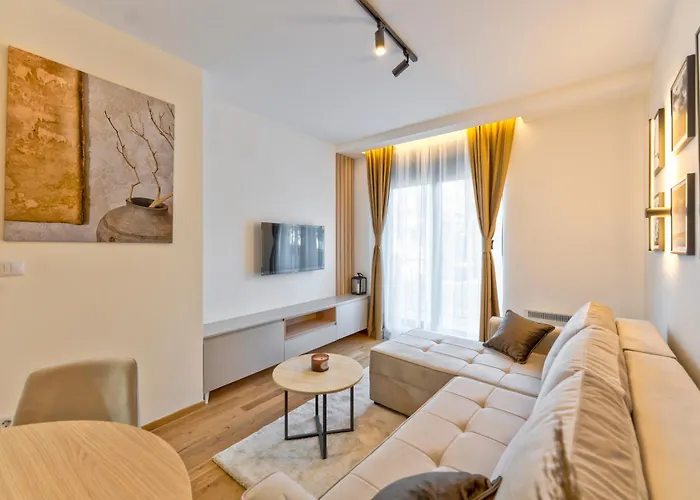 Aurelia Lux 3* 즐라티보